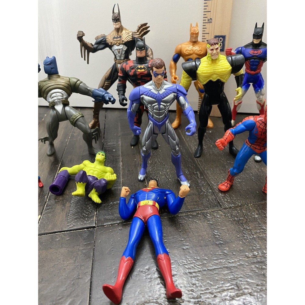 Huge 1990's Kenner DC Lot of 12 action figures Movie/ Comic/Animated  Two Marvel - Picture 12 of 12